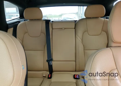 2021 Volvo Xc60 T5 Inscription from USA, damaged, VIN YV4102DL2M1744264